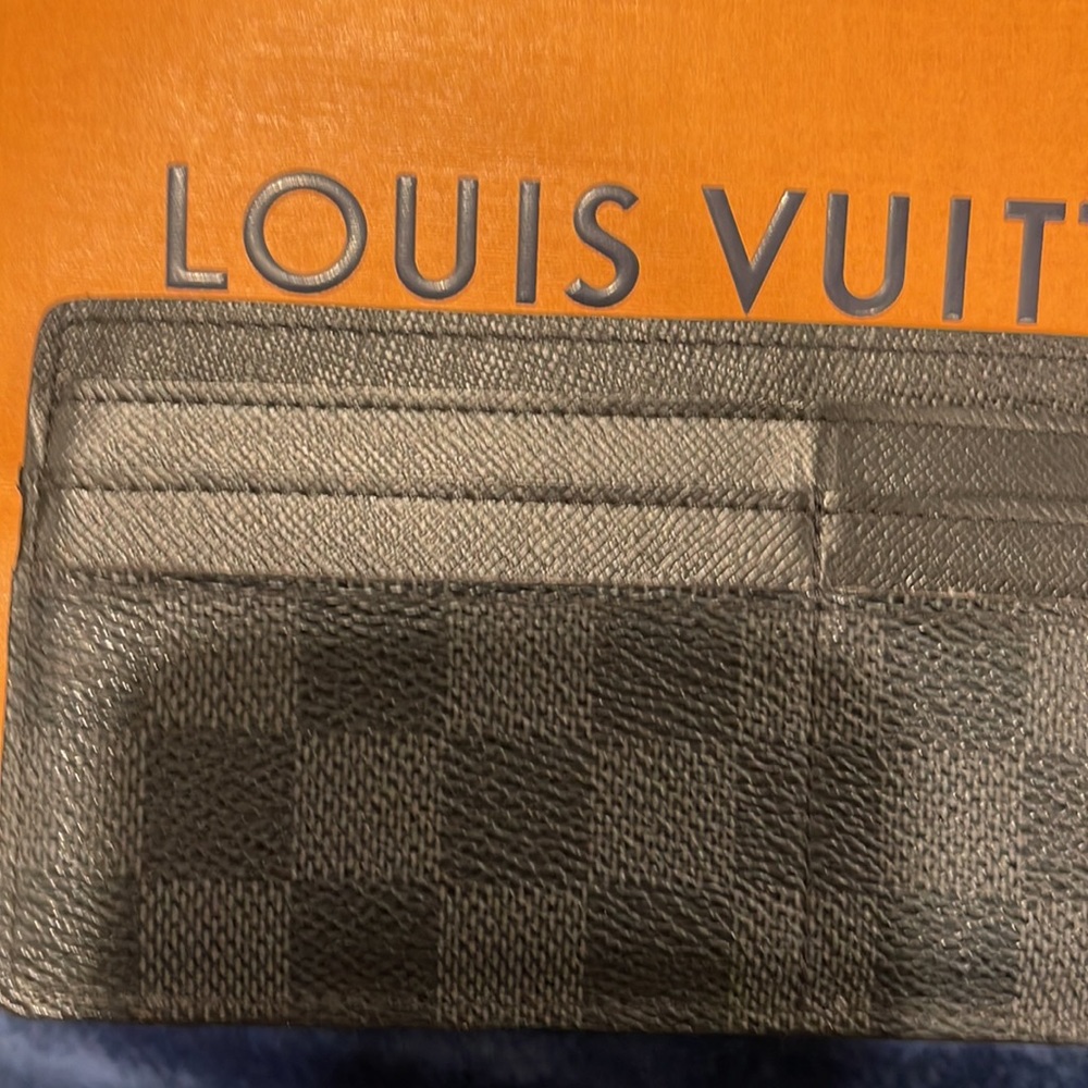 Authentic Louis Vuitton Wallet card holder - Picture 4 of 10